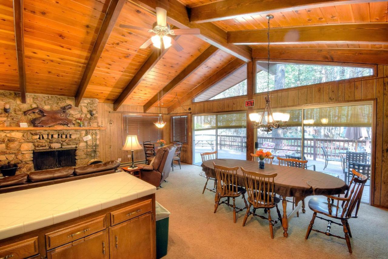 Papa Bear Cabin North Wawona Exterior photo